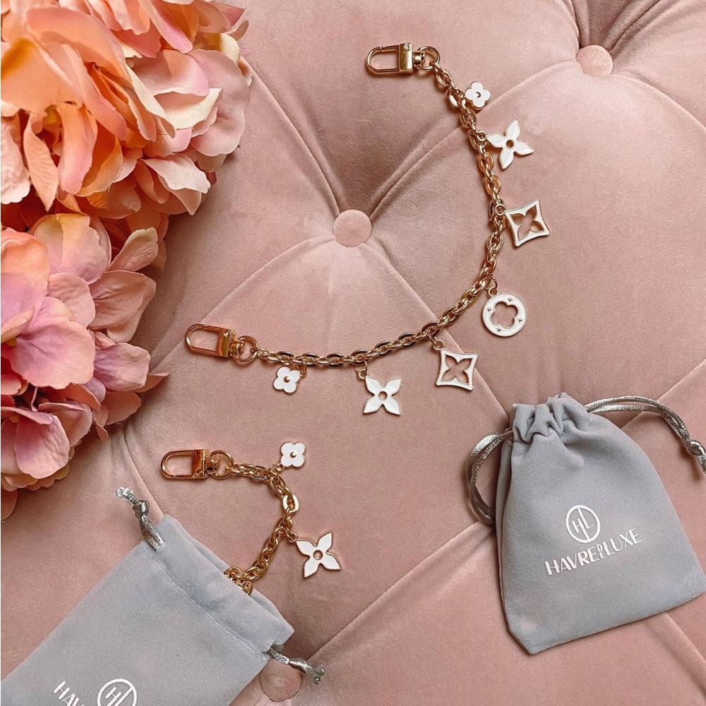 Havre de Luxe - Blanc Fleur Handbag Charm